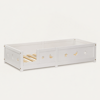 Montessori Bodenbett mit Rausfallschutz – Kinderbett aus Holz 90 × 200 cm