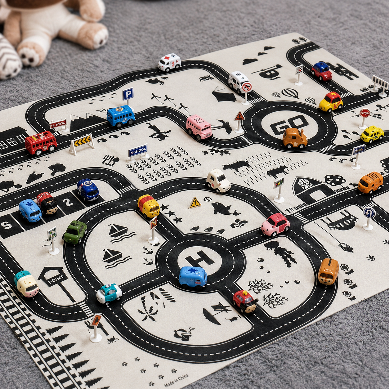 Montessori Verkehrs-Spielmatte mit Autos & Verkehrsschildern